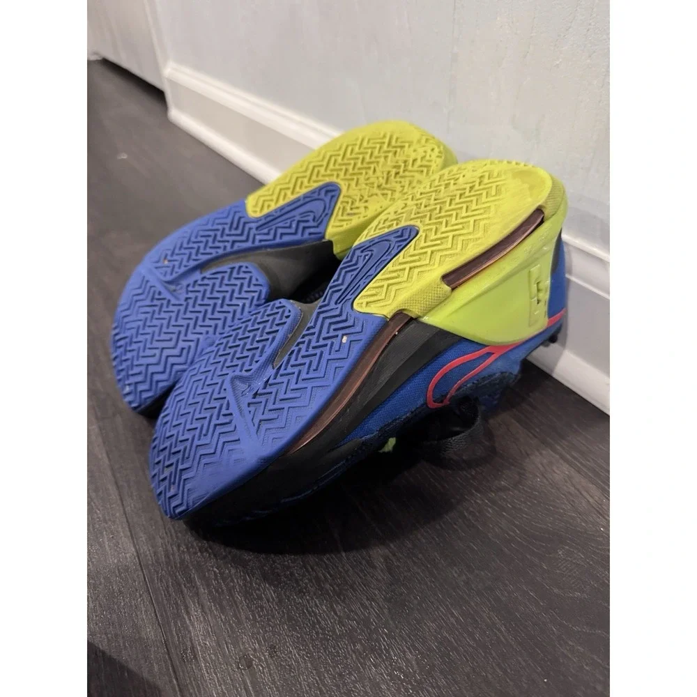 Nike LeBron Witness Size Unknown Size‎ (Size Tags removed) Estimated Mens 7